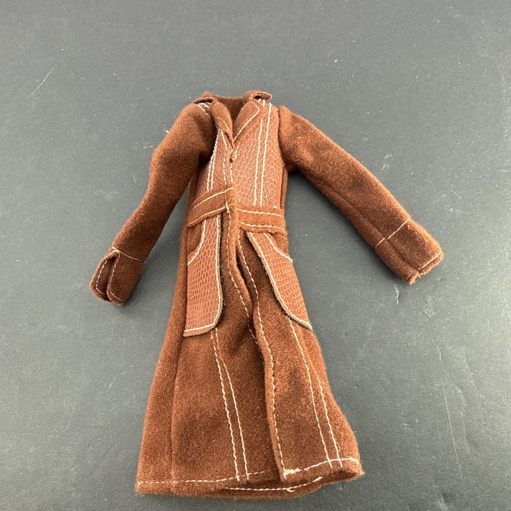 2003 My Scene Tunin In Chelsea Doll Original Long Brown Coat